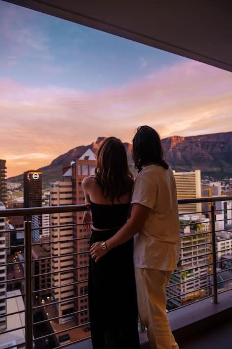 "Lykke On Bree" - Unique Apartment With Stunning Table Mountain Views 开普敦 外观 照片