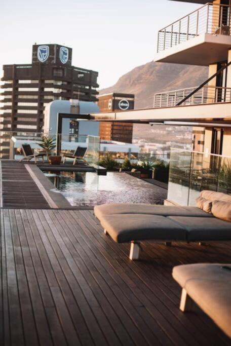 "Lykke On Bree" - Unique Apartment With Stunning Table Mountain Views 开普敦 外观 照片
