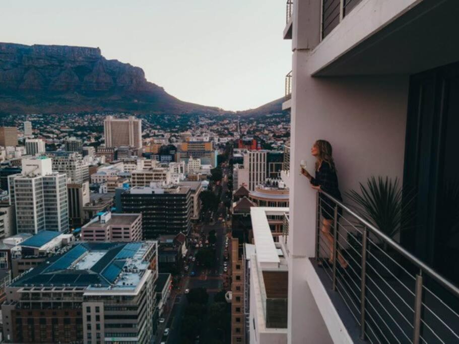"Lykke On Bree" - Unique Apartment With Stunning Table Mountain Views 开普敦 外观 照片